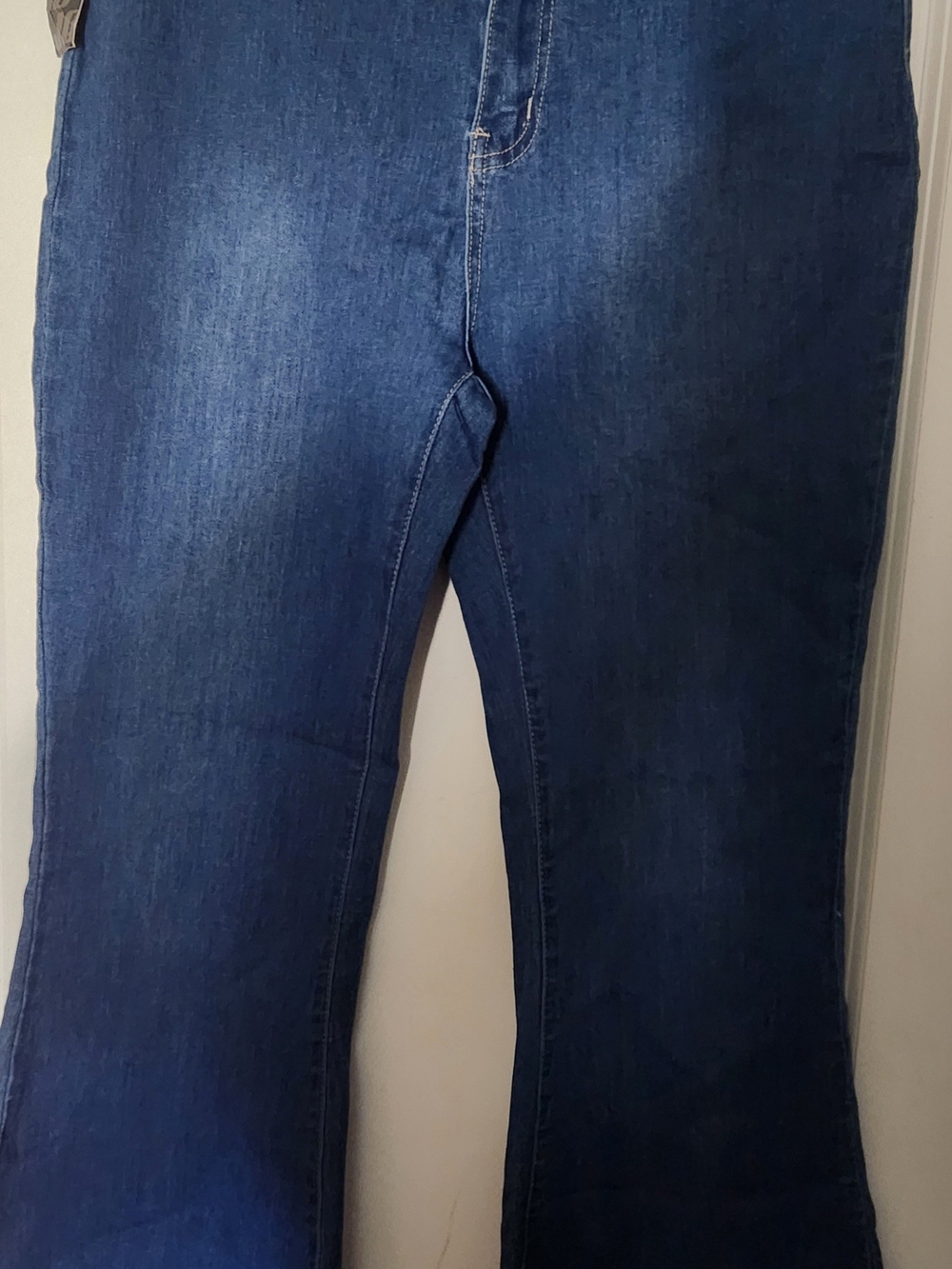 Classic Women's Dark Blue Stretch Jeans